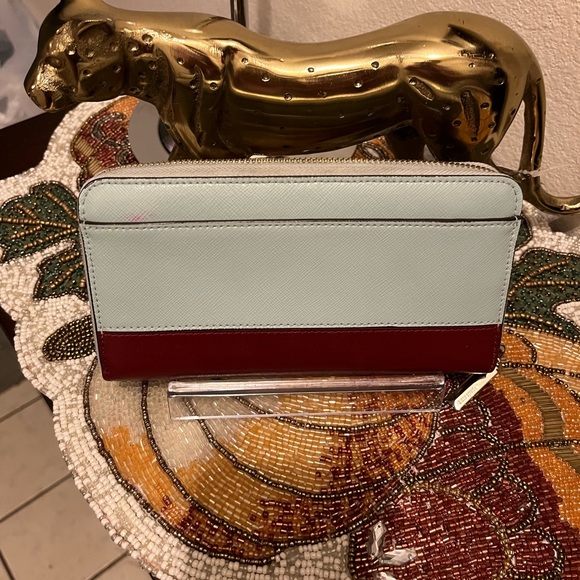Kate Spade BiColor LeatherZip AroundWallet.LightBlue& Burgundy.GoldHardware.EUC. - Picture 2 of 5